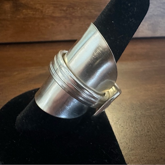 Statement Spoon Ring - Picture 3 of 14